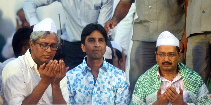 AAP issues show cause notice to Kumar Vishwas for ‘praying like a sanghi’ at iftar party